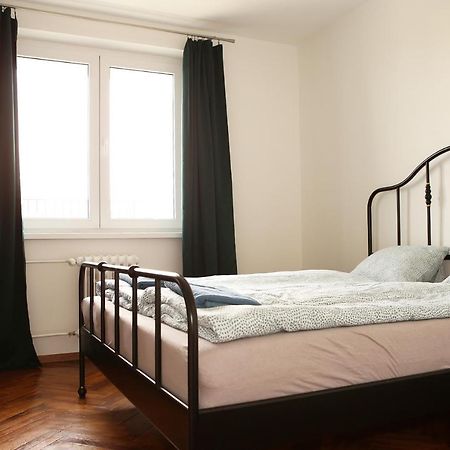 New Colorful Apartment With Big Balcony Bratislava Exterior foto