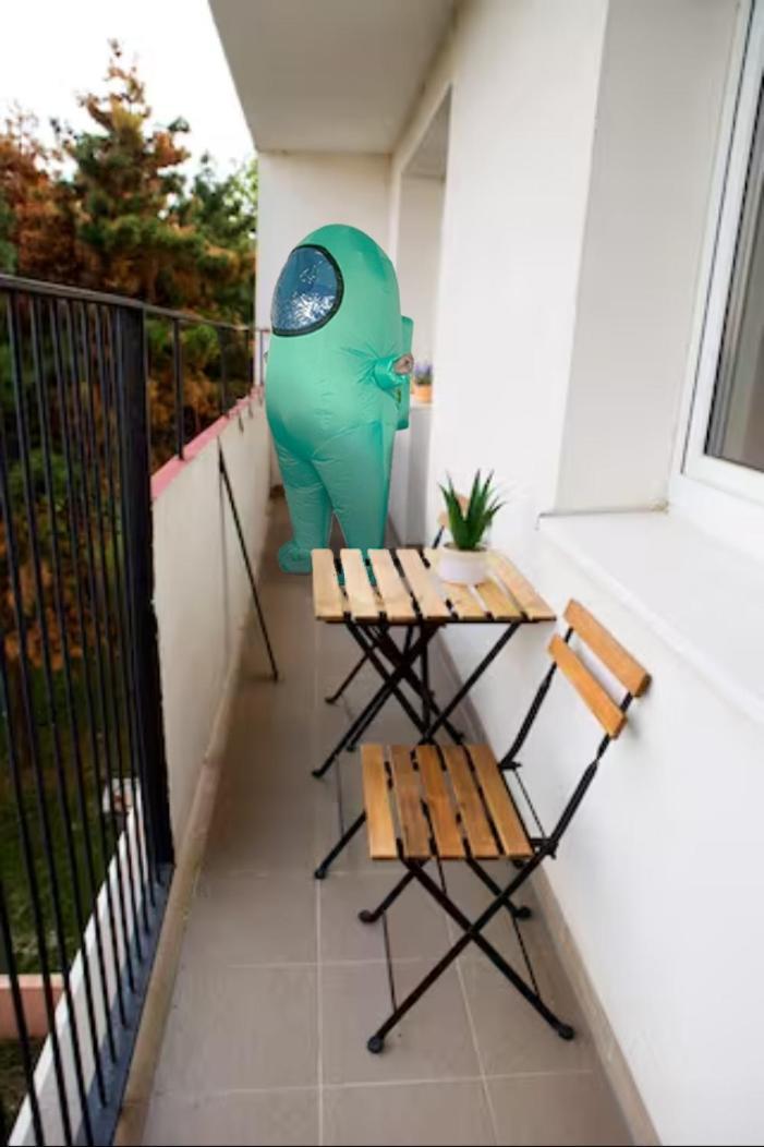 New Colorful Apartment With Big Balcony Bratislava Exterior foto